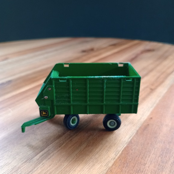 ERTL Other - Ertl John Deere Green Tractor Forage Wagon Farm Diecast Toy